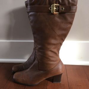 Like new tall boots with gold buckles